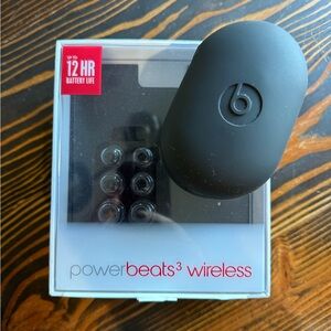 Powerbeats 3 In Ear Wirelesss Headphones